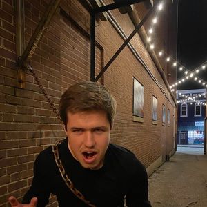 Meet your Posher, Gavin